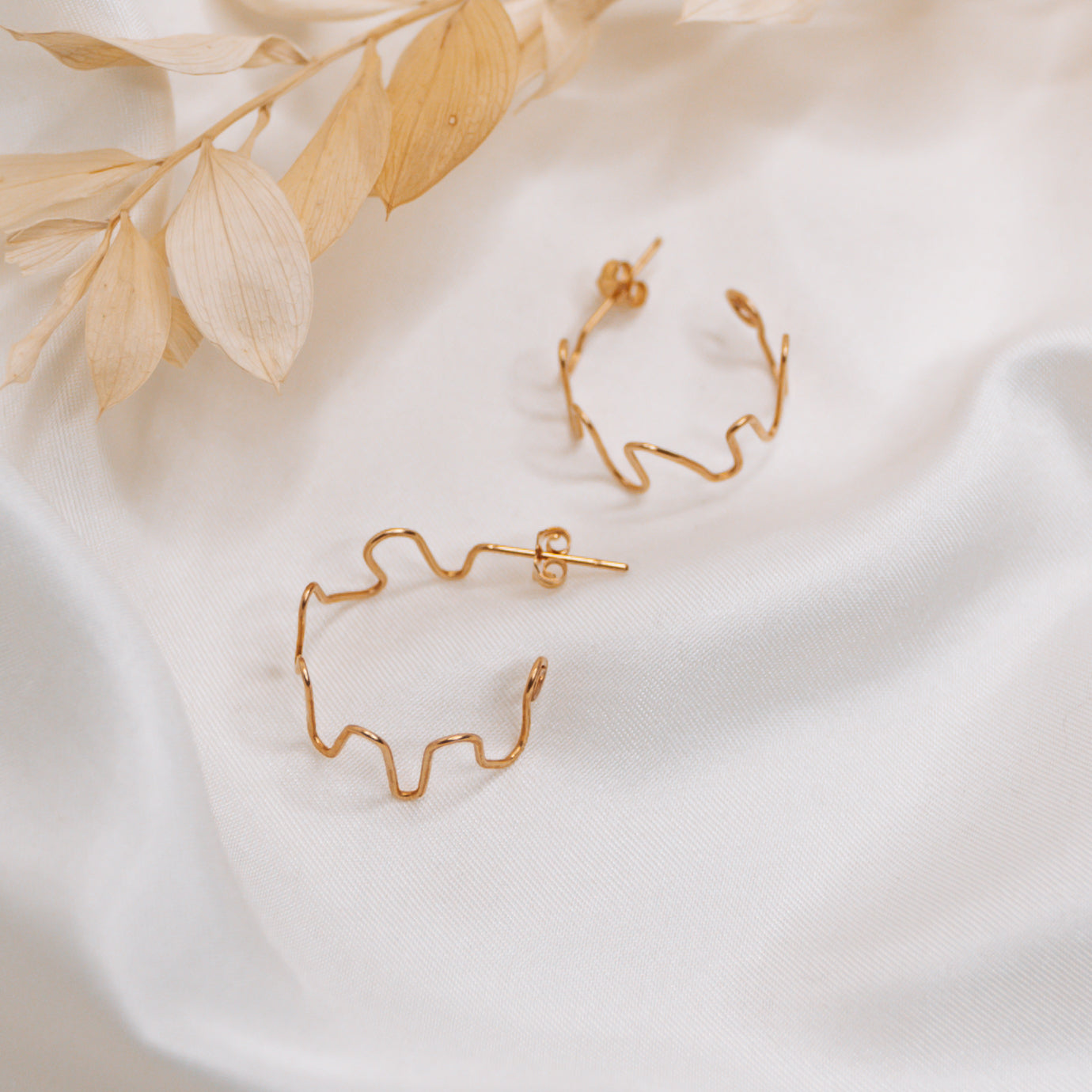 Gold Filled Whirl Hoops